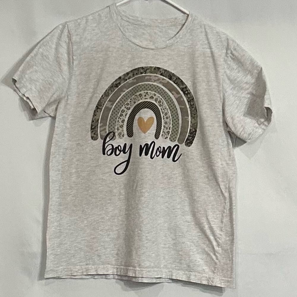 Tops/T-Shirts/Tanks👚 - 2 for $15 or 3 for $20 (Mix & Match)